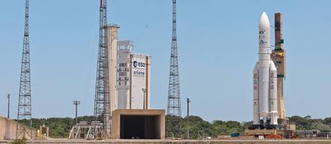 GSAT-10 Ariane 5.jpg